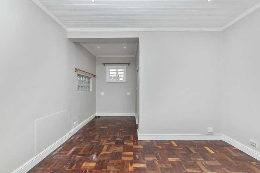 To Let 4 Bedroom Property for Rent in Kenilworth Upper Western Cape